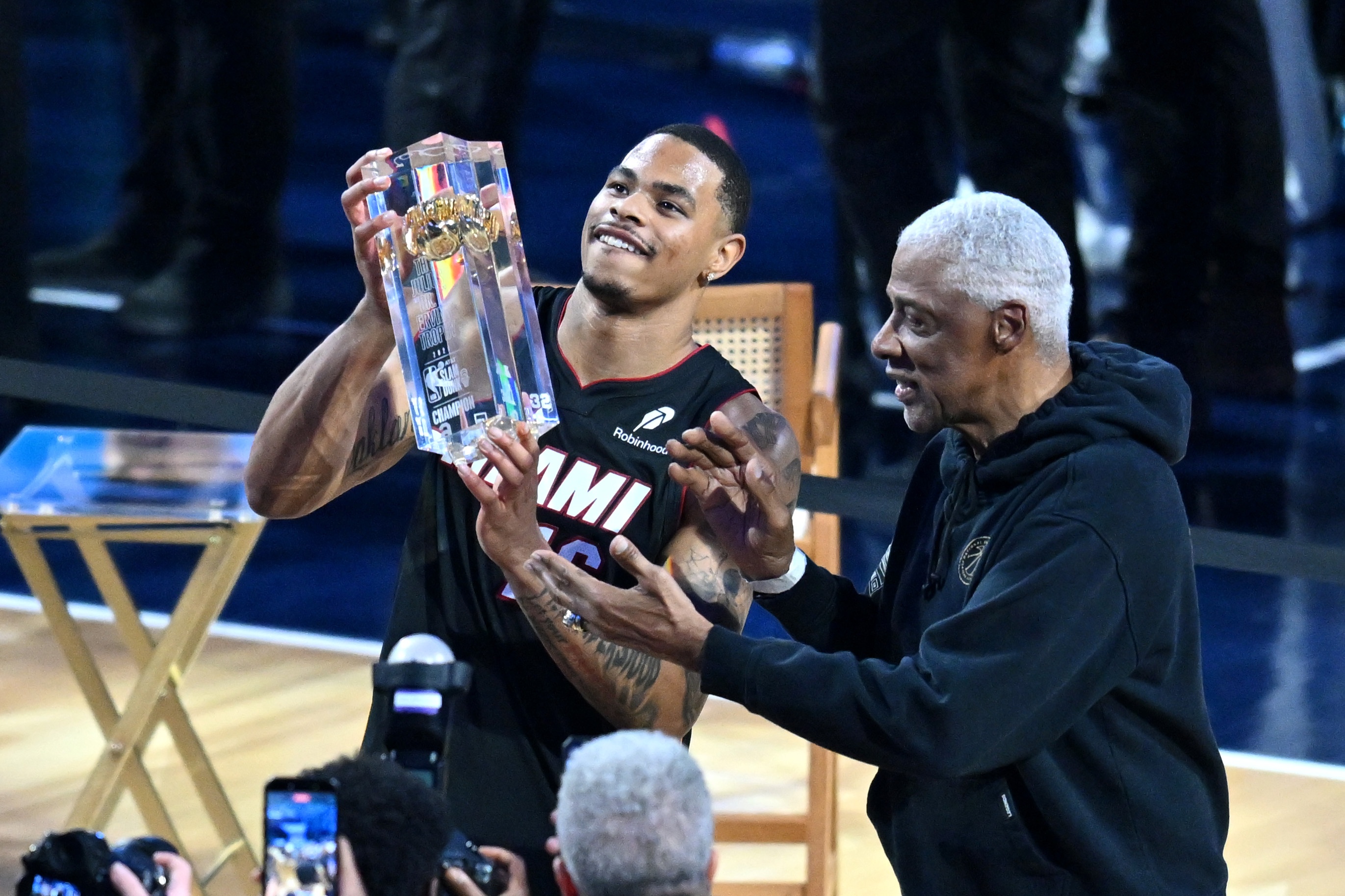 KAIYUN下载app-麦迪：既然NBA球员不想参加扣篮大赛 不如让世界各地其他球员参加