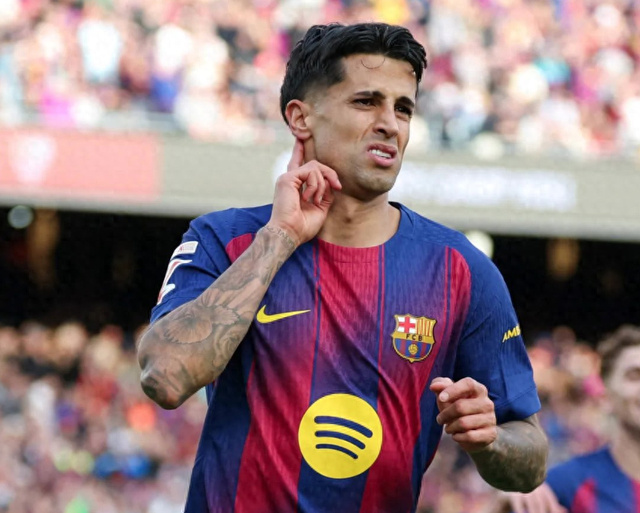 开云登录线上-巴萨飞翼神作：奔袭50米破门+造2点球！5万人鼓掌 梦回巅峰|巴塞罗那|坎塞洛|塞维利亚|朱尔斯-孔德|曼城_新浪体育_新浪新闻