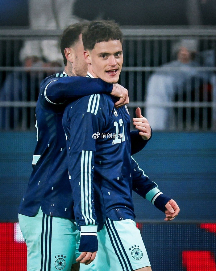 38场10球11助!利物浦球迷不解,德国中场独造4球,世界波绝杀|维尔茨|国家队|瑞士|安菲尔德球场|瑞士足球队_新浪体育_新浪新闻